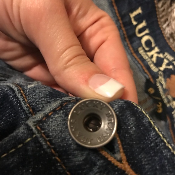 Lucky Jeans - Picture 4 of 8